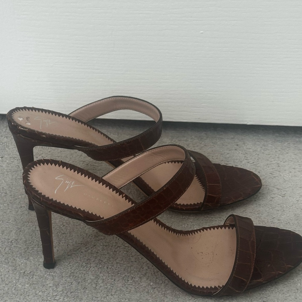 Elegant Brown Heeled Sandals